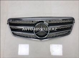 W212 Mercedes Benz  Radiator barmaqlığı