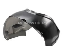 🔧 Mercedes-Benz W202 Ön Sol Qanad Altlığı (Padkrelnik) – 2026981730