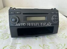 Mercedes Vito, Viano maqnitolası