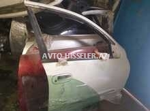 Nissan Sunny ön qapı