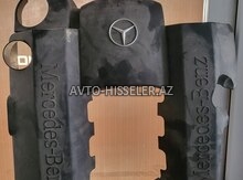 Mercedes W210 mühərrikin qapağı