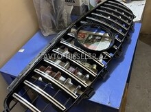 Mercedes W213 Radiator Barmaqlığı və Spoyleri